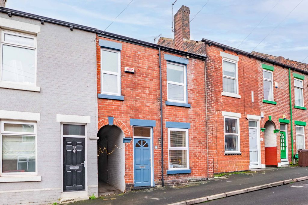 Property photo 1 of 22