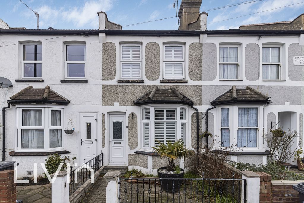 Property photo 1 of 14 025A4972