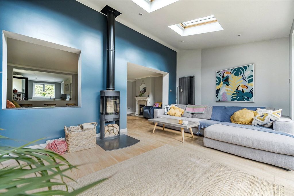 Property photo 1 of 18 Picture No. 02