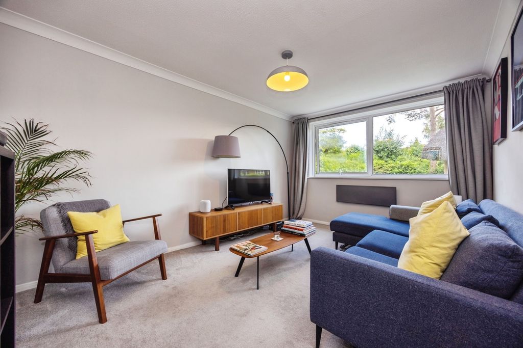 Property photo 3 of 20 Pbox-Img.Jpg