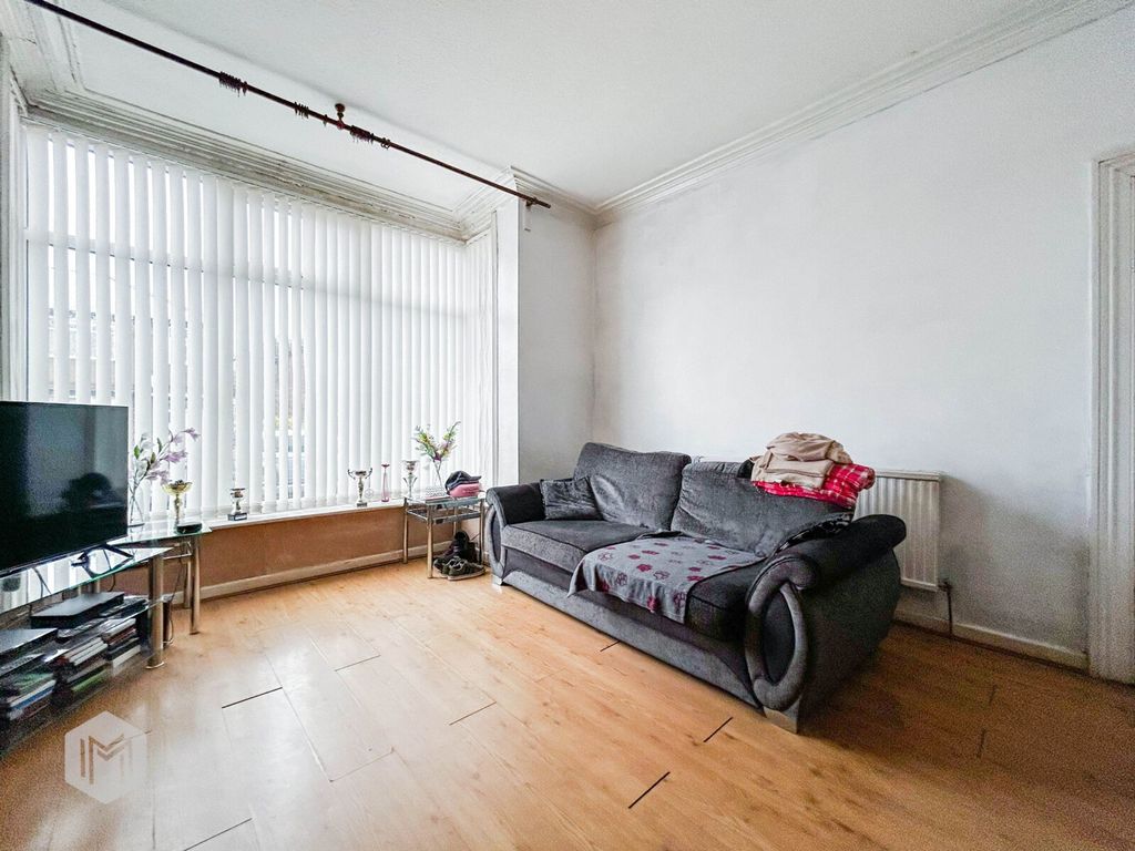 Property photo 3 of 11 Picture No. 12