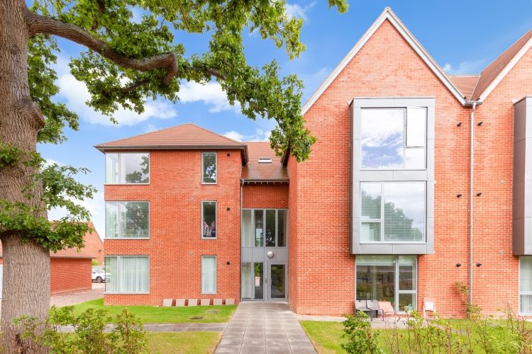Property photo 1 of 7 196383