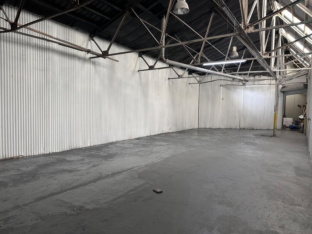 Property photo 2 of 3