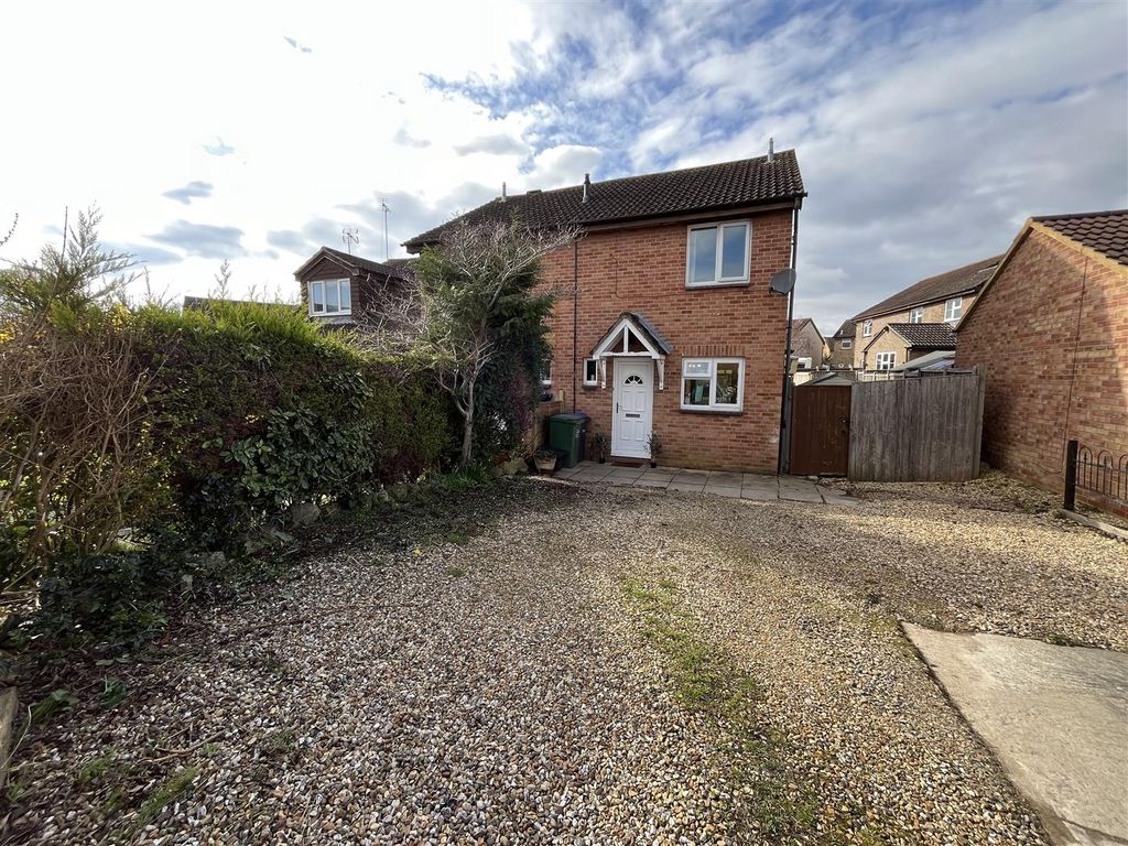 Property photo 1 of 10 Front