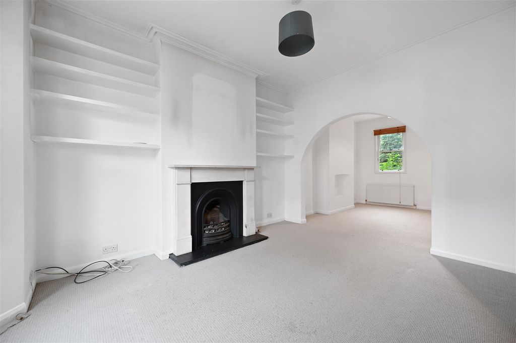 Property photo 2 of 9 Sterne Street