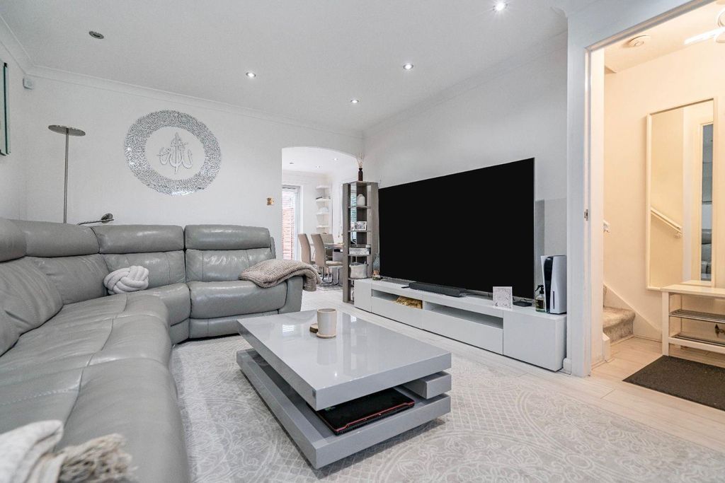 Property photo 2 of 23 Whatsapp Image 2026-02-1320 At 10.39.54.Jpeg