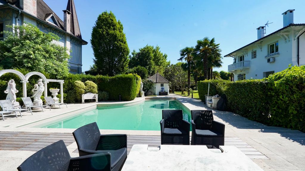 Property photo 2 of 8