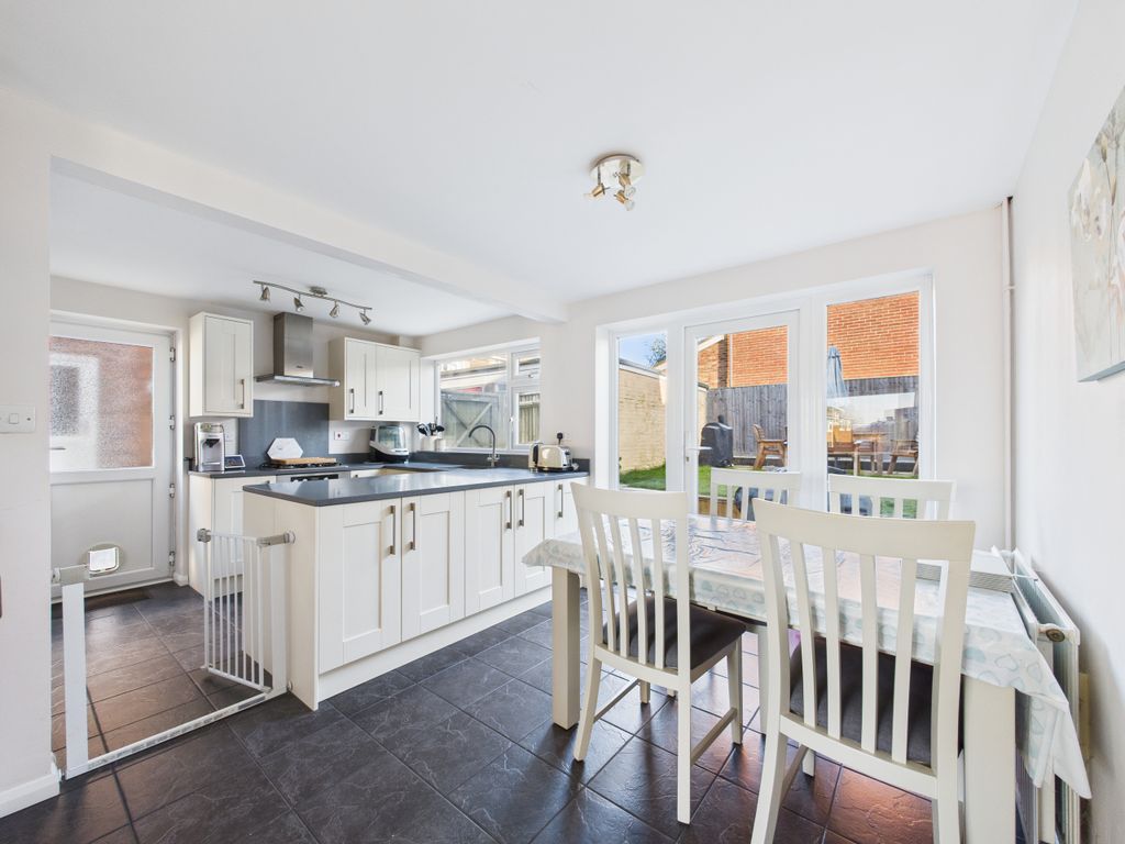 Property photo 2 of 14 Kitchen Diner