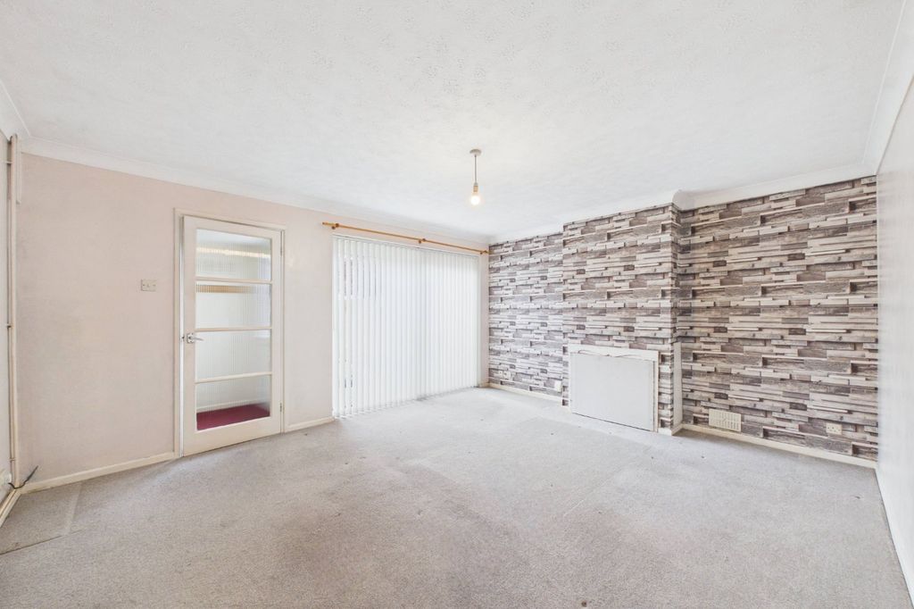 Property photo 3 of 8 Picture No. 02