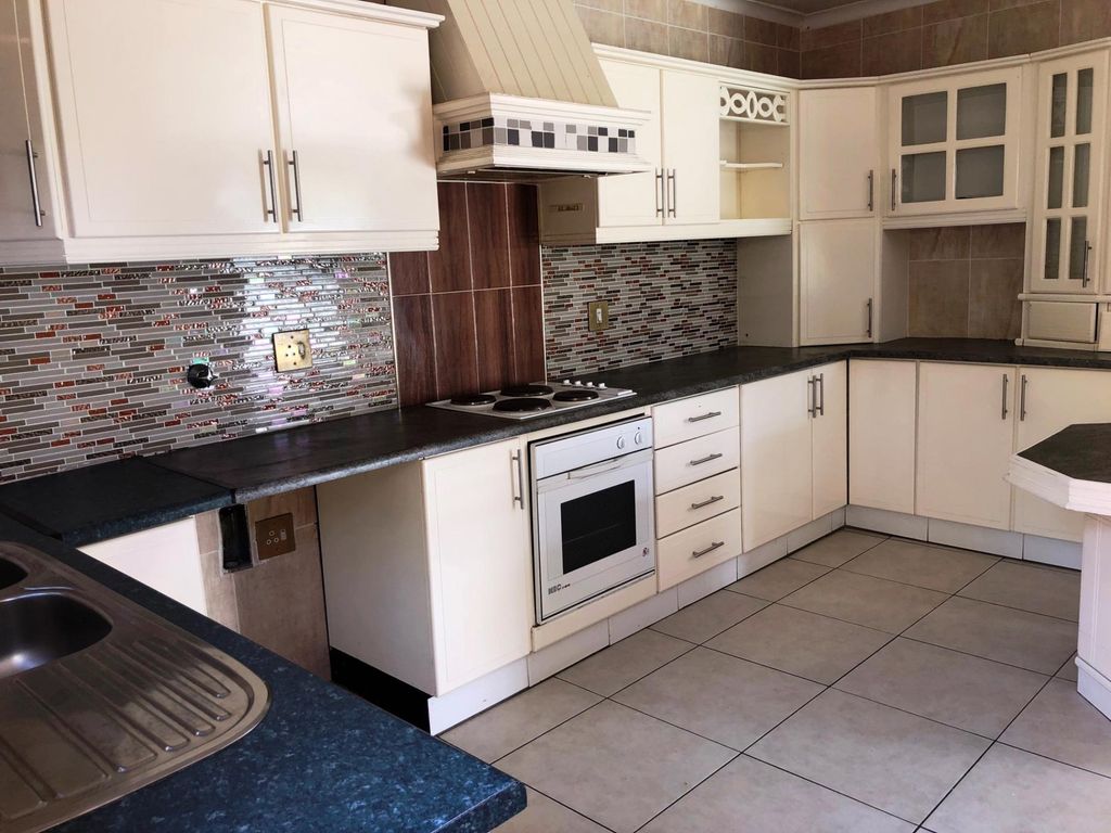 Property photo 2 of 18 1Pm1738454