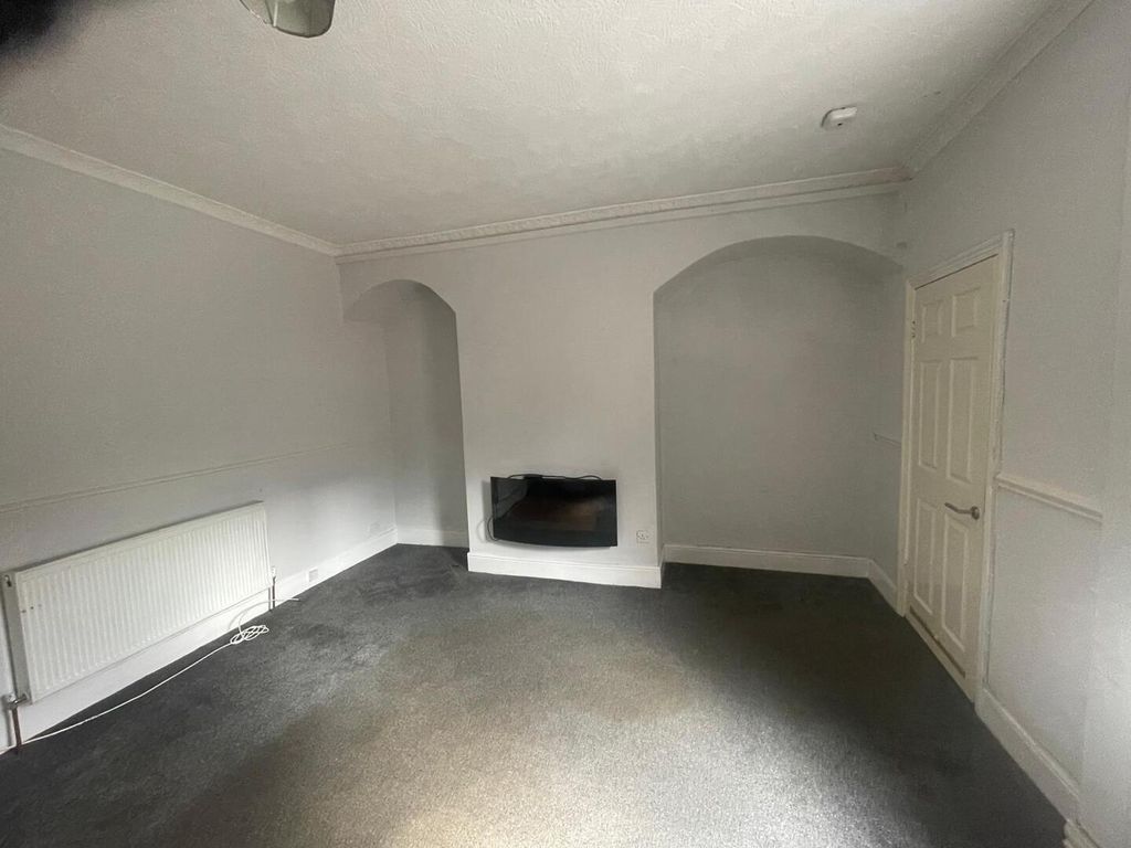 Property photo 3 of 13 Living Room