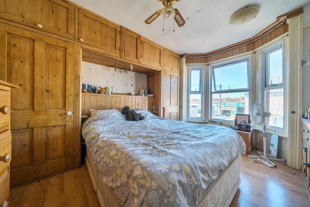 Property photo 2 of 12 Bedroom One