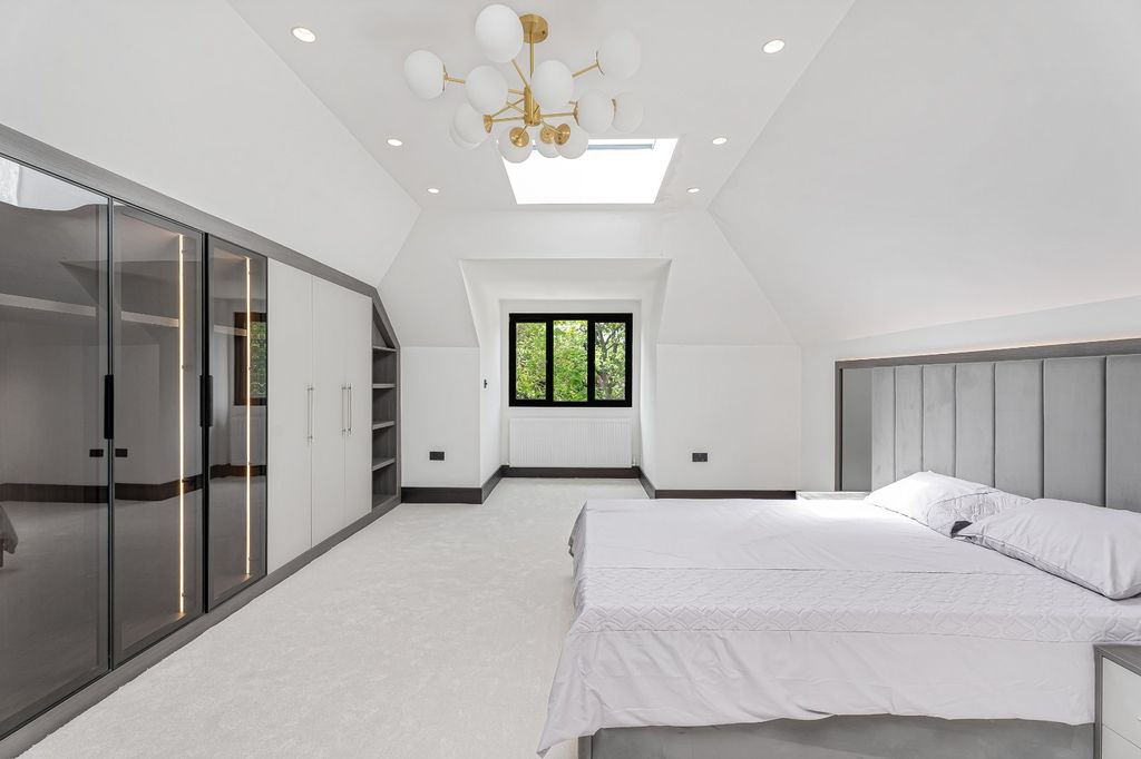 Additional image 33 of 5 bed detached house for salePipers Green Lane, Edgware HA8