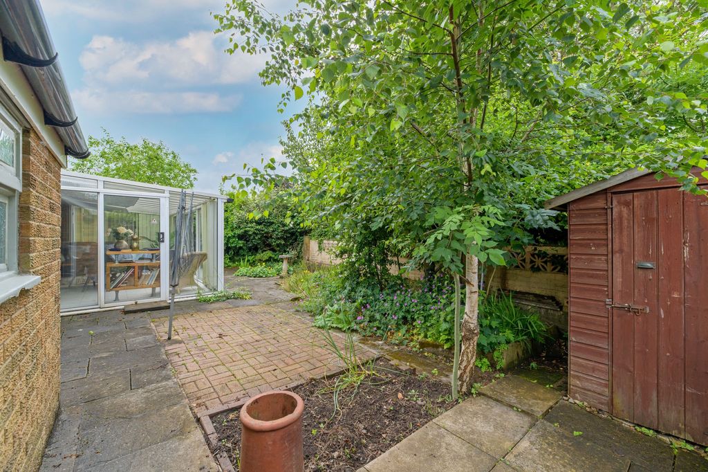 Property photo 3 of 15 Garden