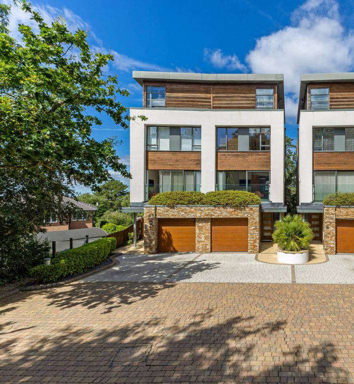 Property photo 1 of 17 1