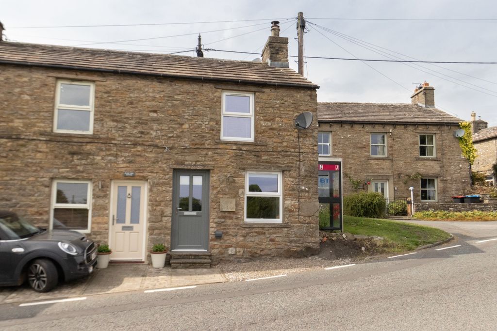 Property photo 1 of 8 5255600