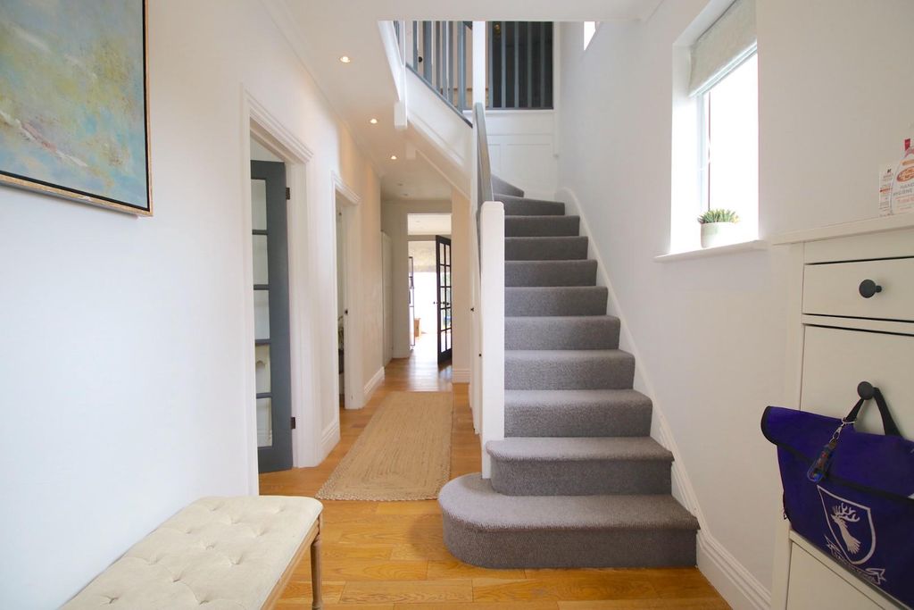 Property photo 2 of 15 Img_2217.Jpg