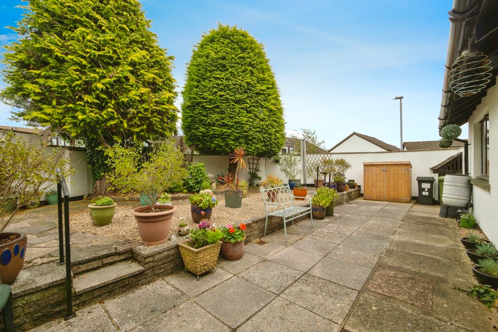 Property photo 2 of 11 Photography