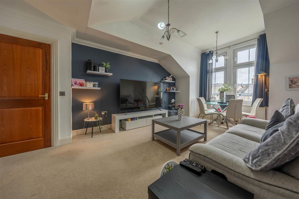 Property photo 2 of 20 Dsc00660-Hdr.Jpg