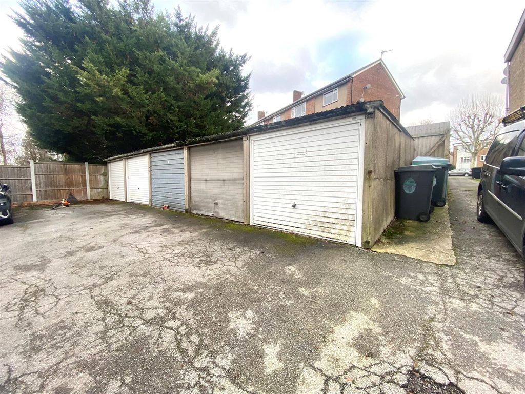 Property photo 3 of 12 10.Jpg