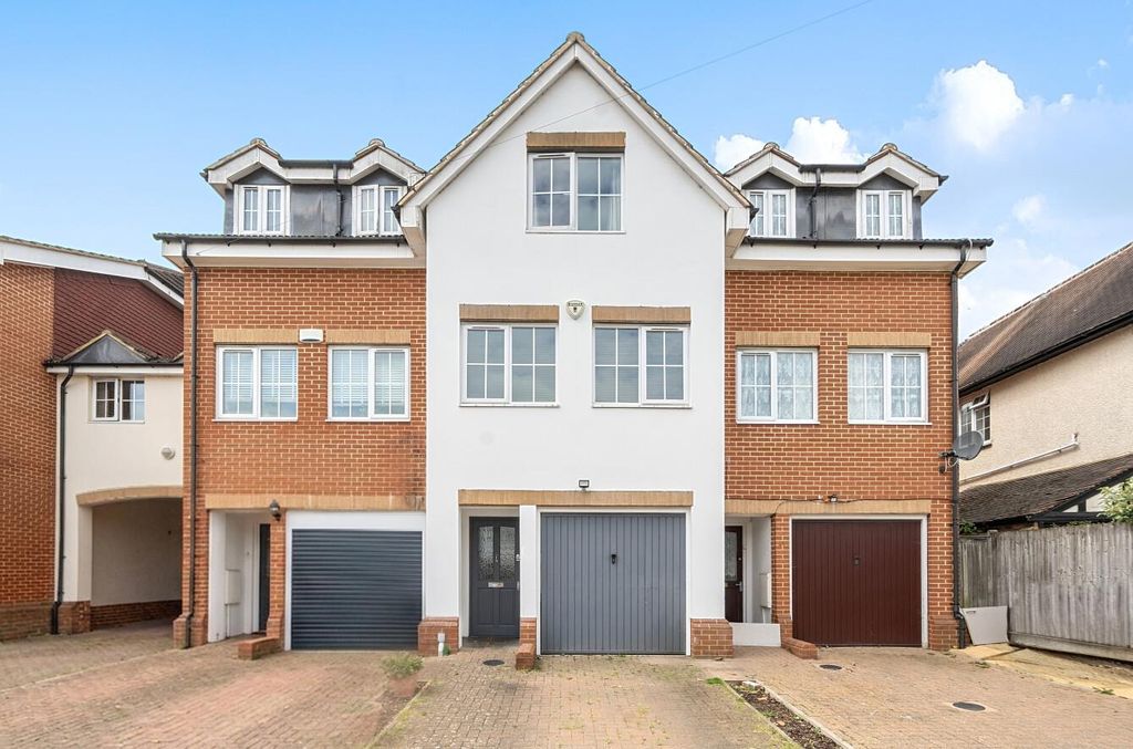 Property photo 1 of 14 Davidson Frost-Wellings, Dfw, Ha7, Uppingham Avenu