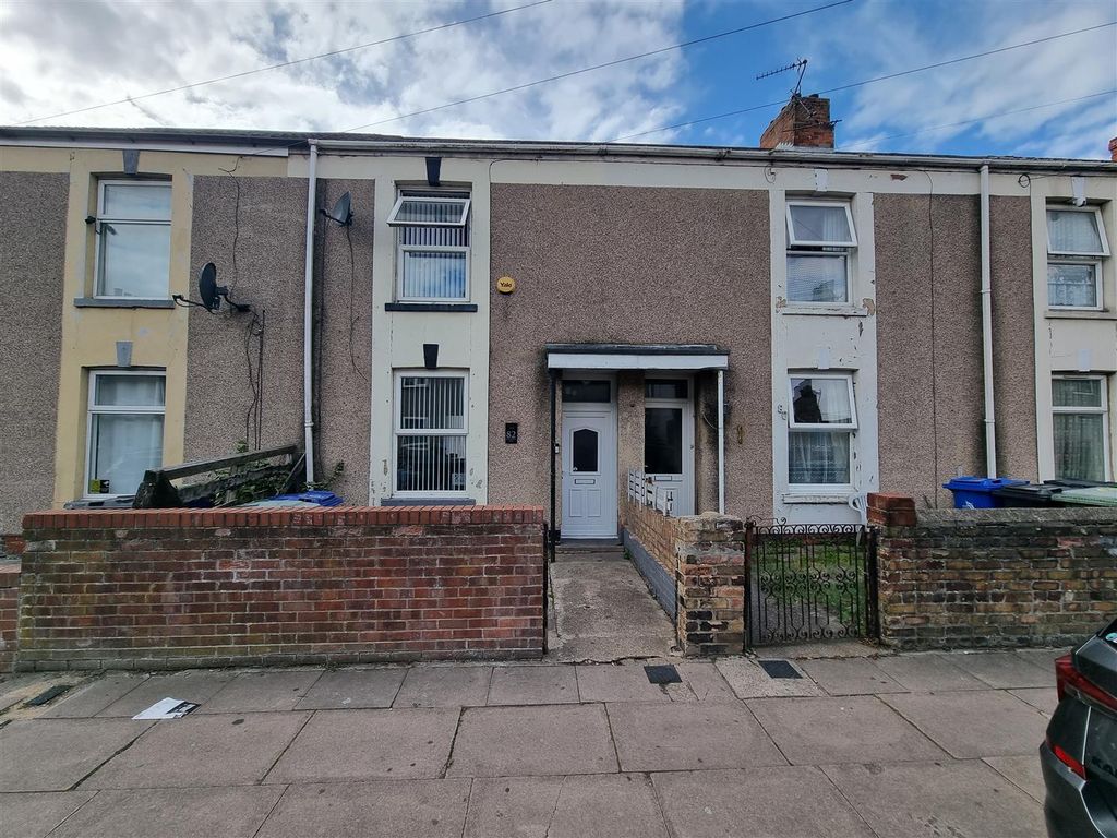 Property photo 2 of 13