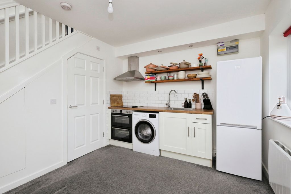Additional image 12 of 1 bed maisonette for saleStreatfield Road, Heathfield, East Sussex TN21