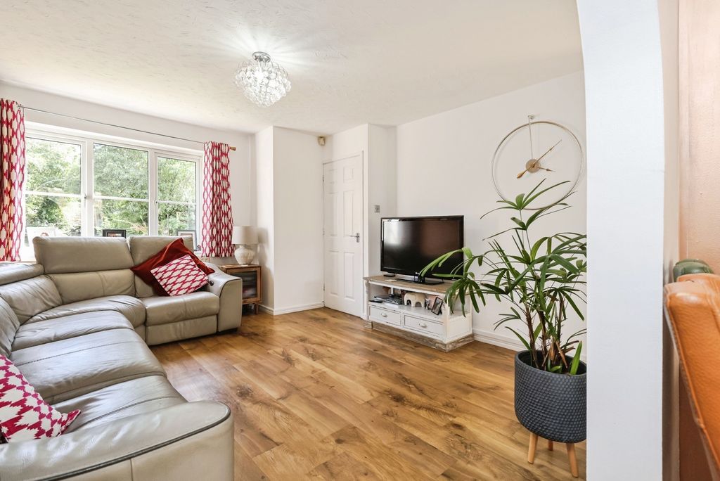Property photo 2 of 19 Pbox-Img.Jpg