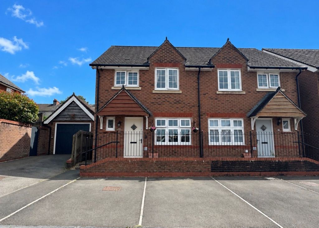 Property photo 1 of 34