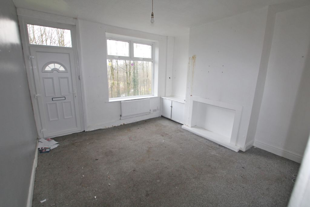 Property photo 2 of 7 2