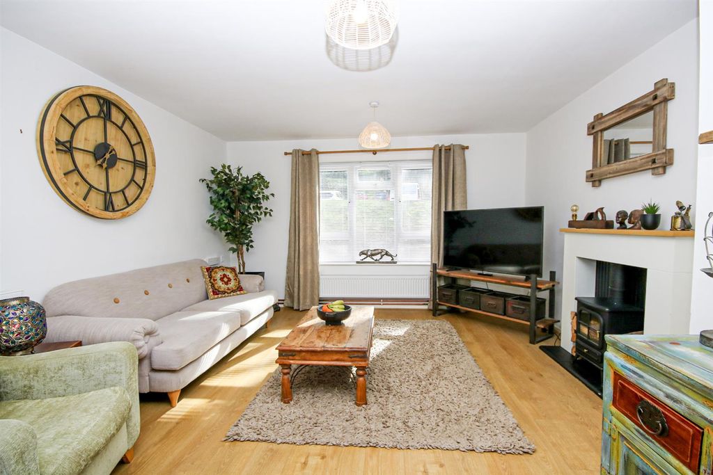 Property photo 2 of 14 5-Img_9707.Jpg