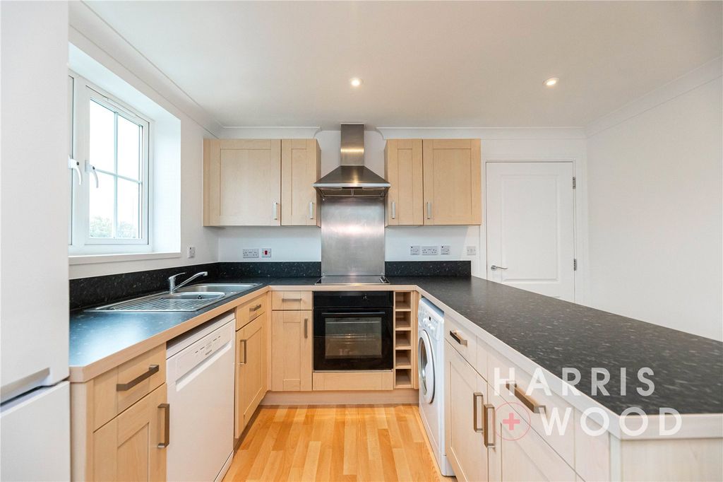 Property photo 3 of 14 Picture No. 12