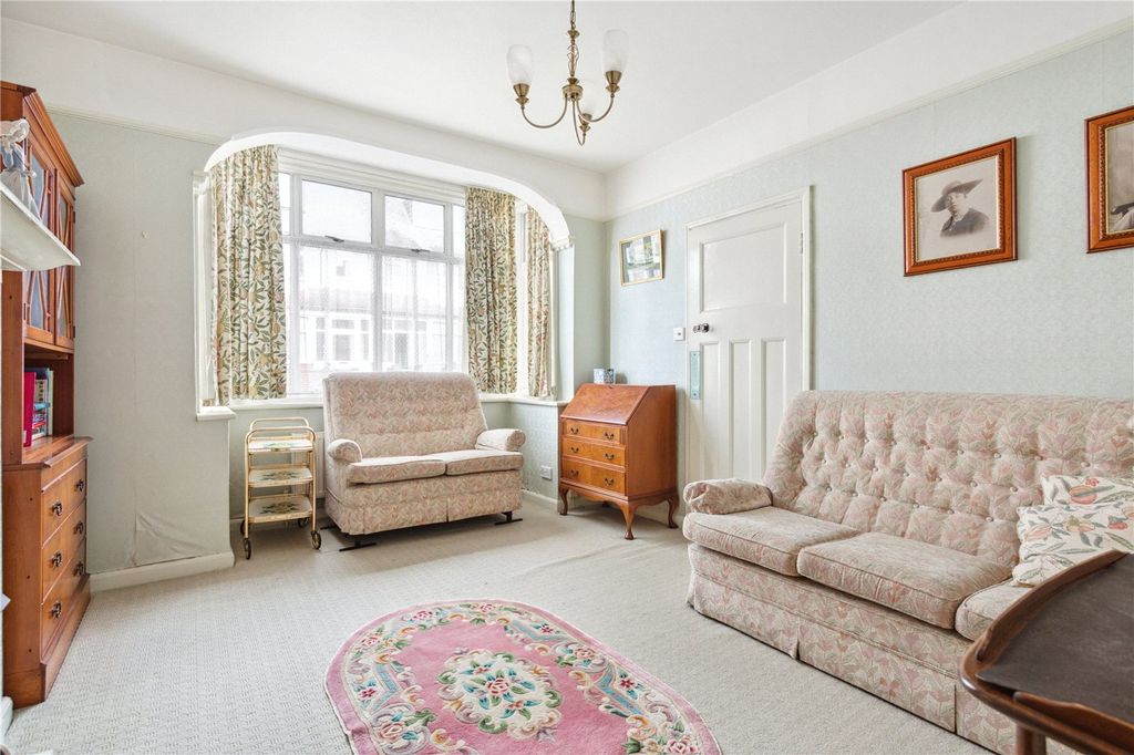 Property photo 1 of 14 Picture No. 02