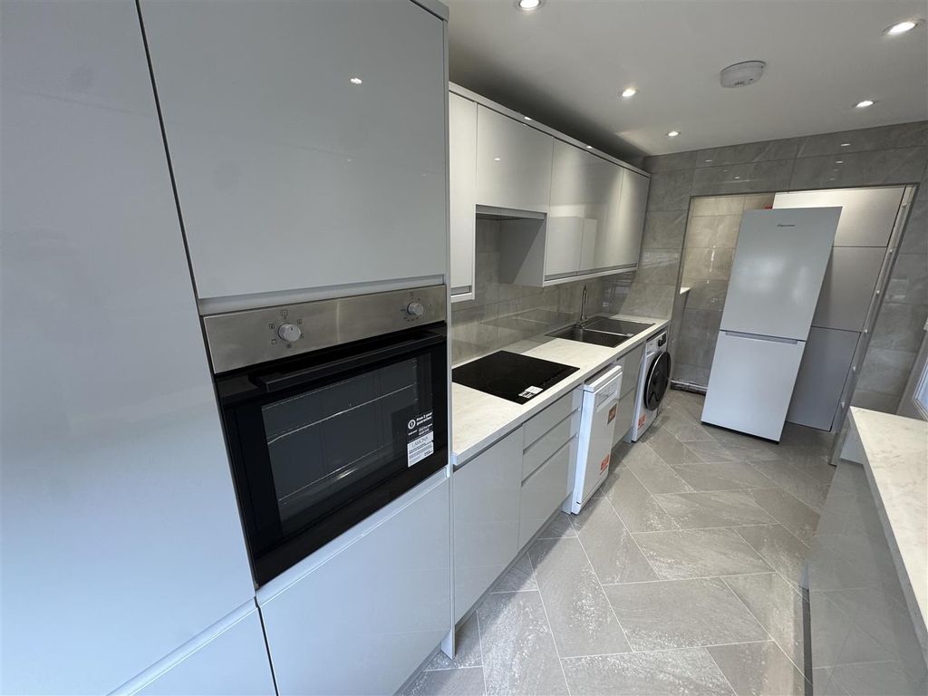 Property photo 1 of 15 Kitchen