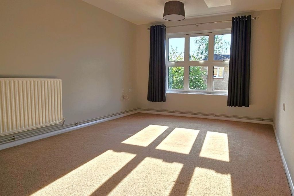 Property photo 2 of 7