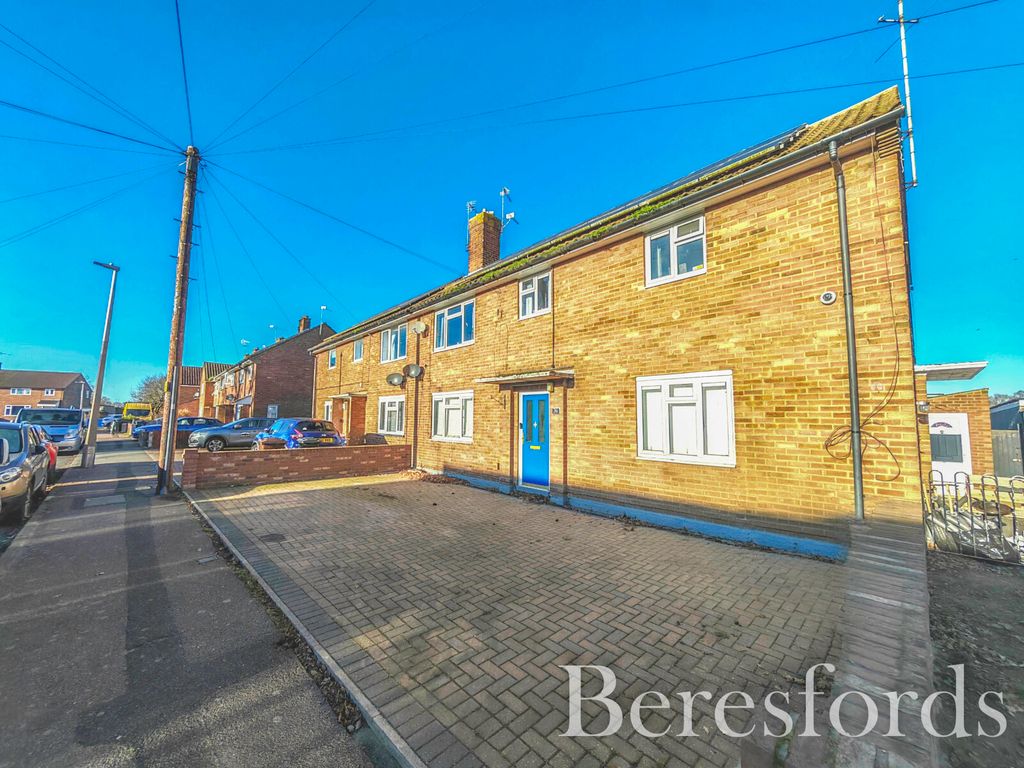 Property photo 1 of 10 Front