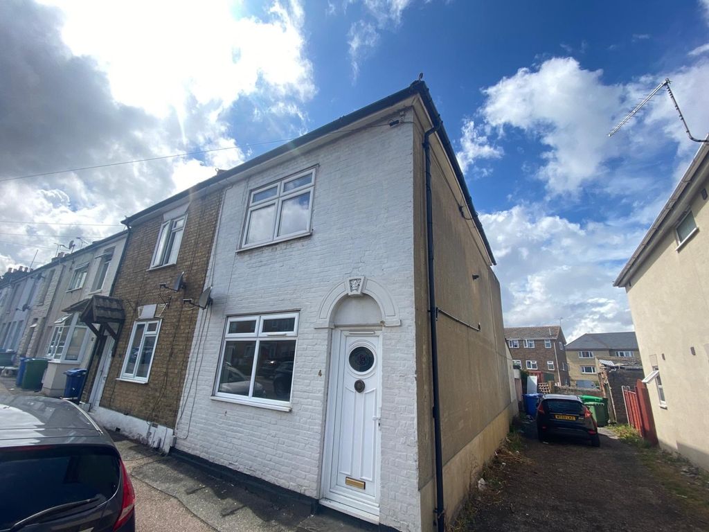 Property photo 1 of 7
