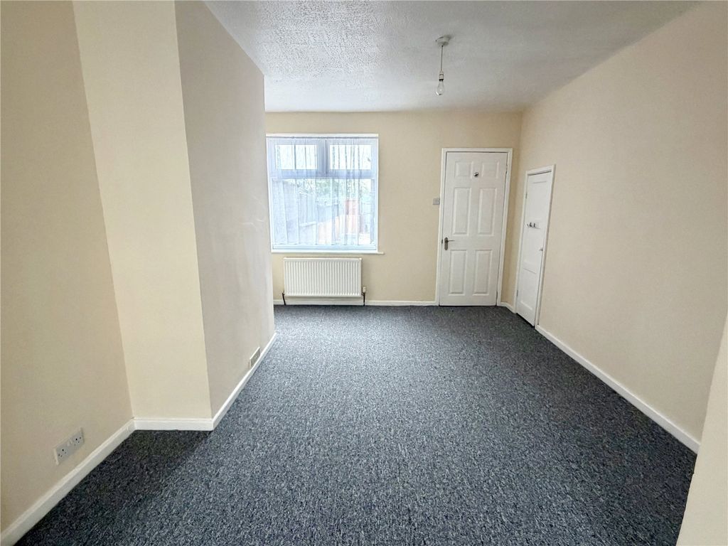 Property photo 3 of 9 Picture No. 07
