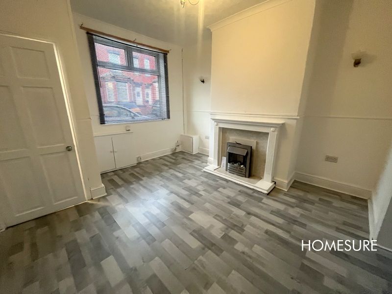 Property photo 2 of 7 Lounge