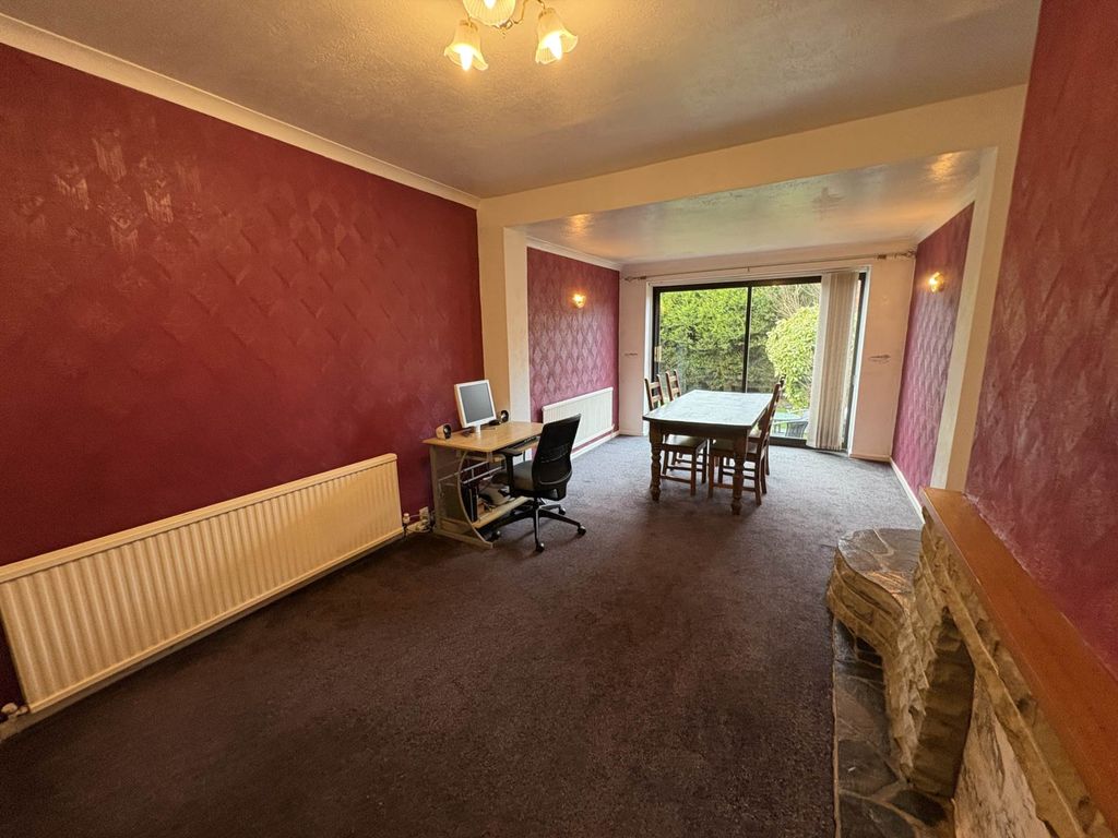 Property photo 3 of 25