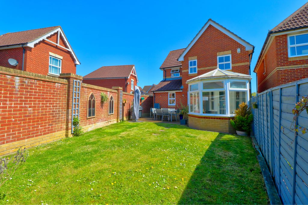 Property photo 1 of 19 Rear Garden