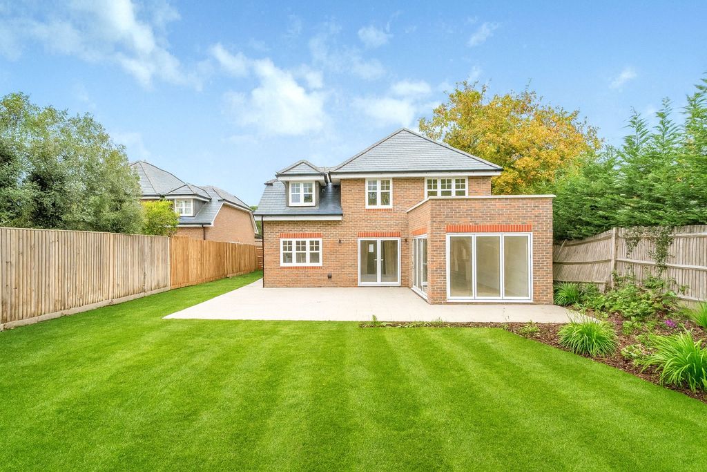 Property photo 3 of 13 Picture No. 14