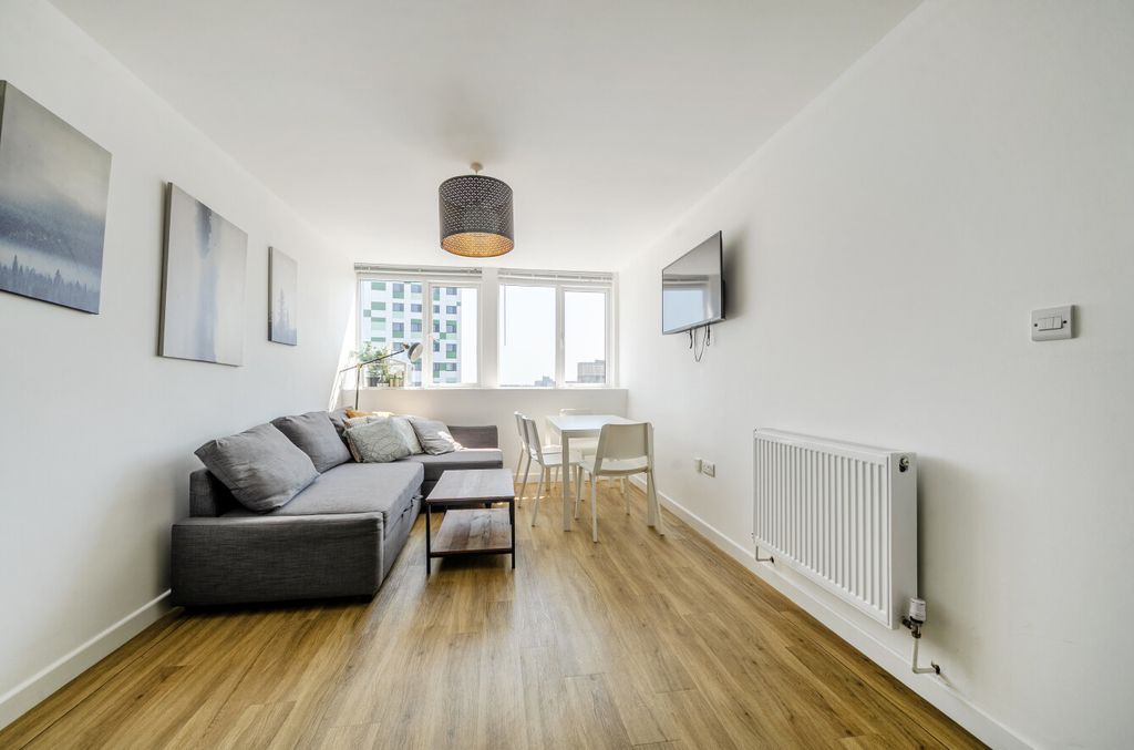 Property photo 3 of 11 1499297-2-6A69E46...