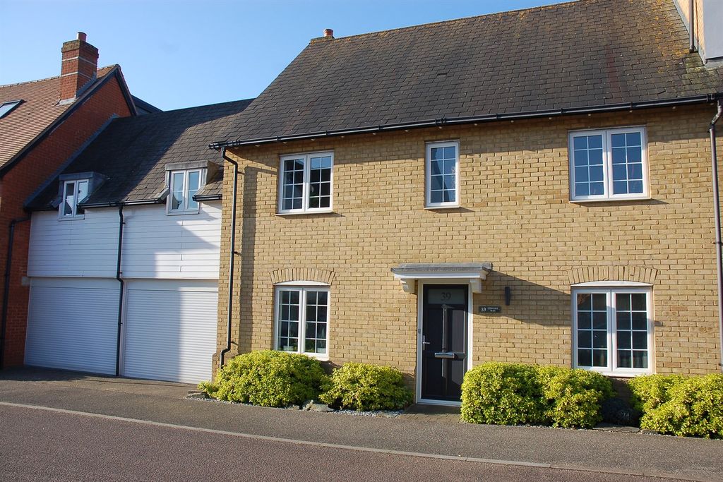 Property photo 1 of 36 (Main)