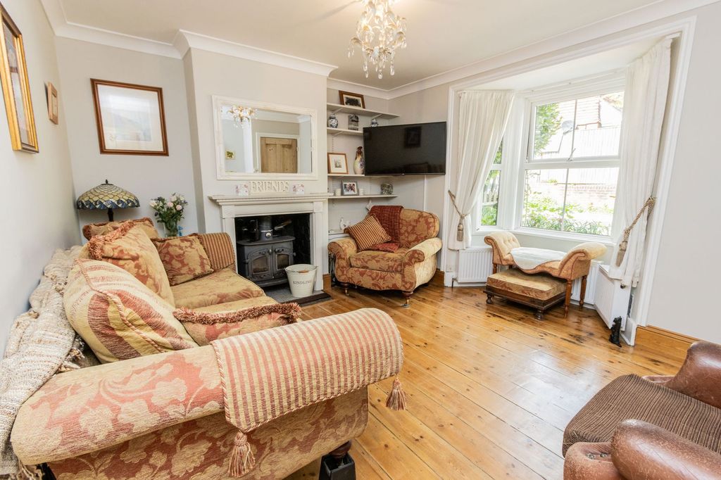 Property photo 3 of 13