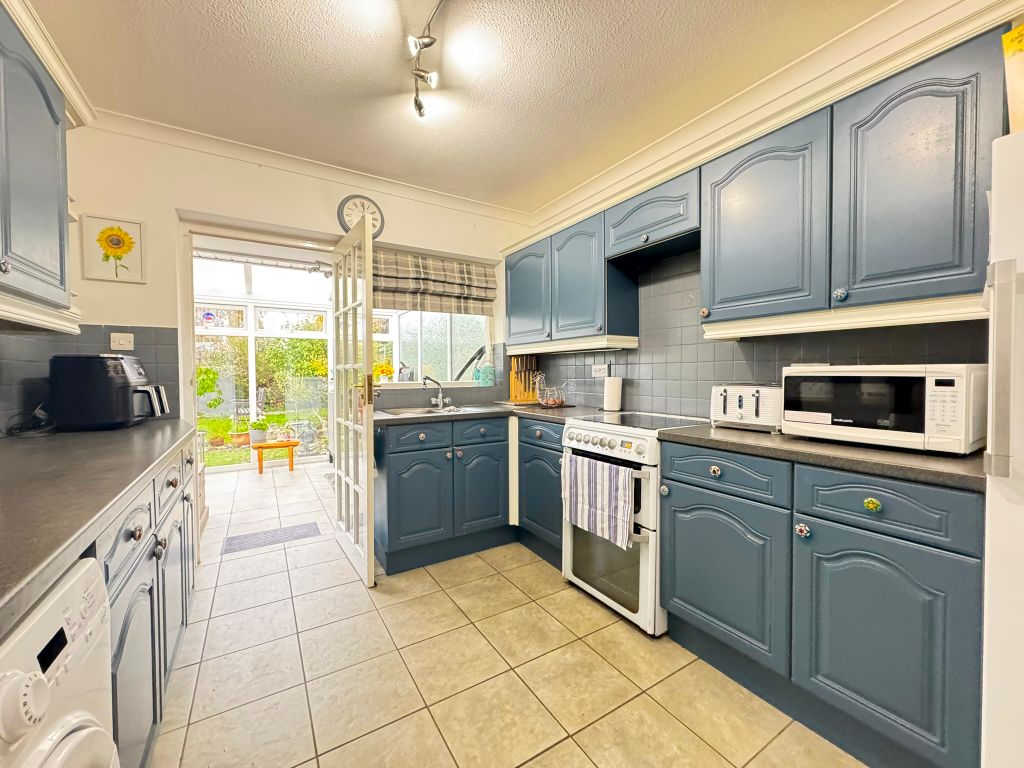 Property photo 3 of 11 45Rbc Kitchen