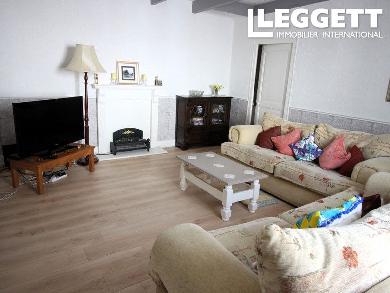 Property photo 3 of 10