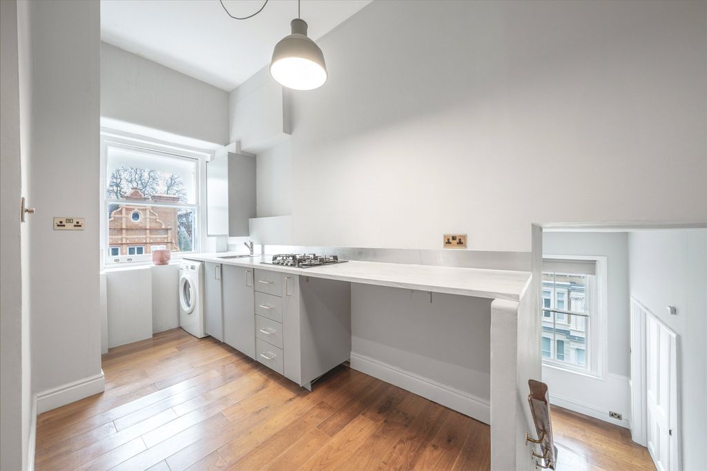 Property photo 2 of 15 Picture No. 05