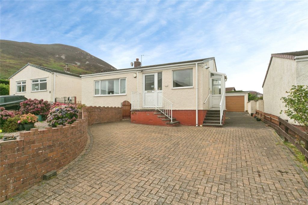 Property photo 1 of 19 Picture No. 04