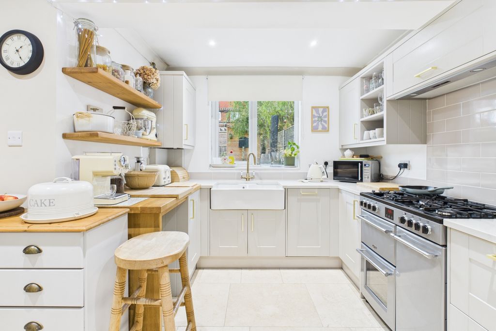 Property photo 1 of 24 Cam03162G0-Pr0367-Still016